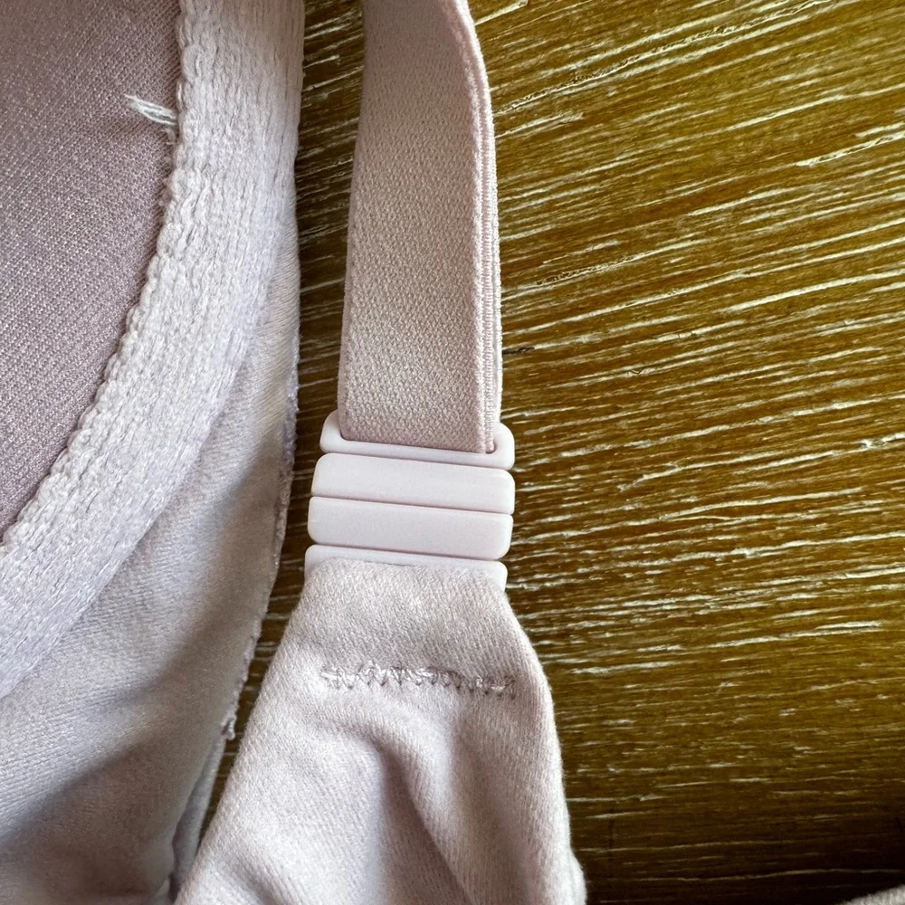 Elegant Lilac Lace Bra - Picture 5 of 7